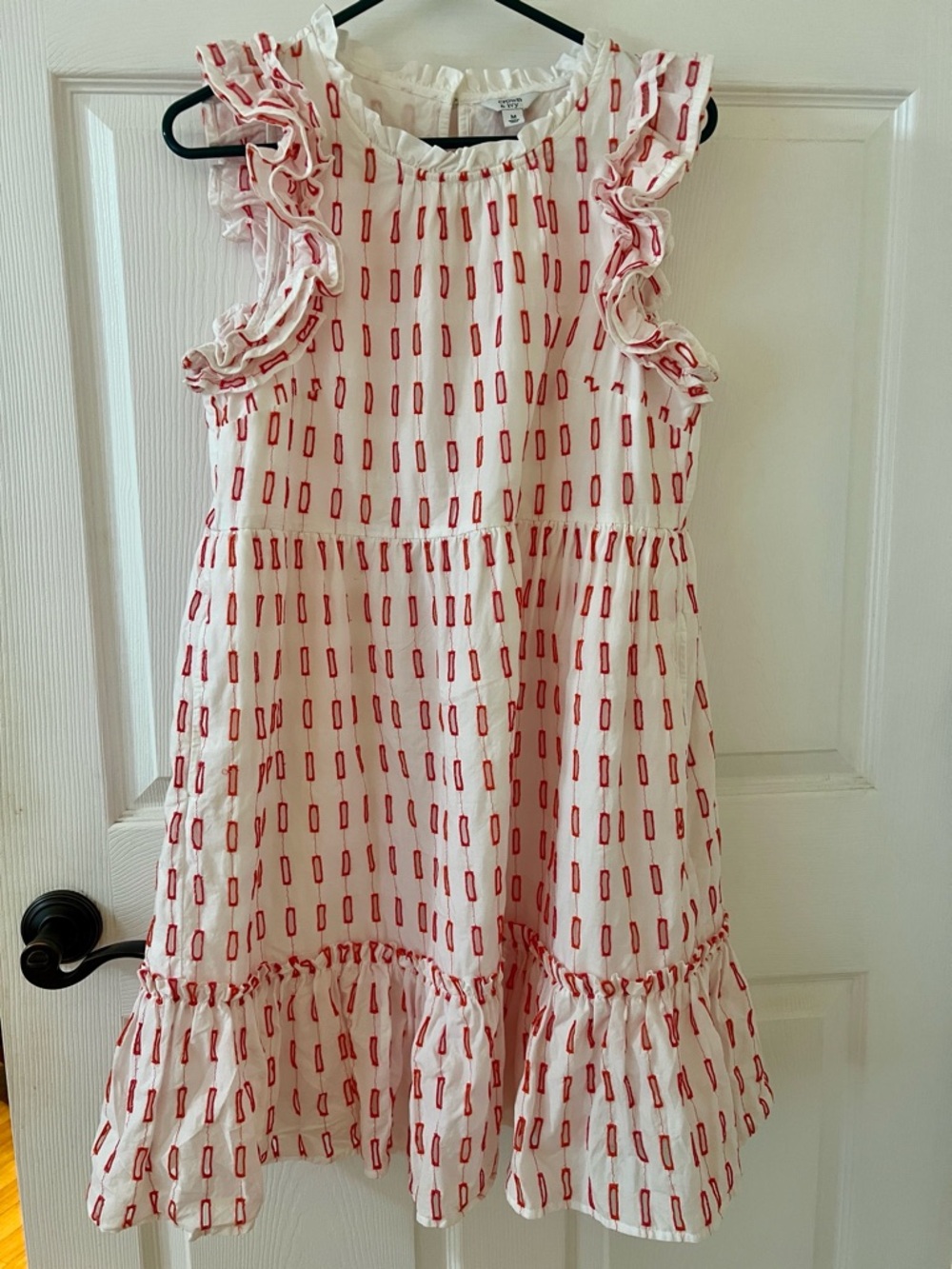 crown & ivy White Dress with Print and Ruffle Sleeves